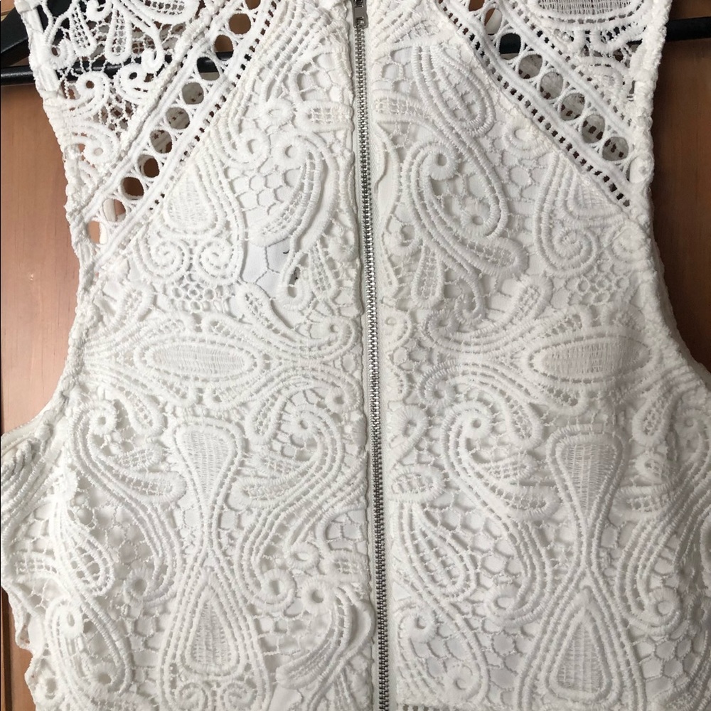 - LULUS - WHITE LACE DRESS - Picture 4 of 12
